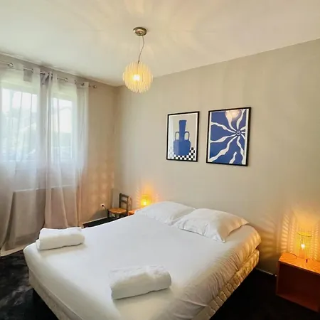 Ferienhaus L'olivier Charmante Maison Avec Parking Et Jardin Canteleu